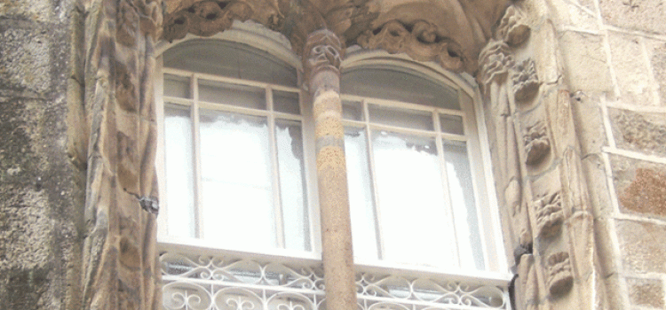 Manueline Window in Tower Palace, D.Duarte Street in Viseu Manueline Window in Tower Palace, D.Duarte Street in Viseu